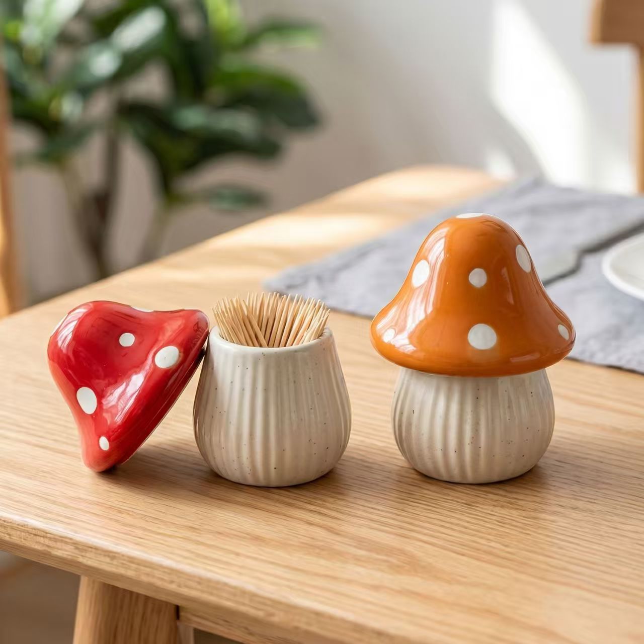 Kitchen Gadgets Storage - Stoples Keramik Bentuk Jamur Kartun, Tempat