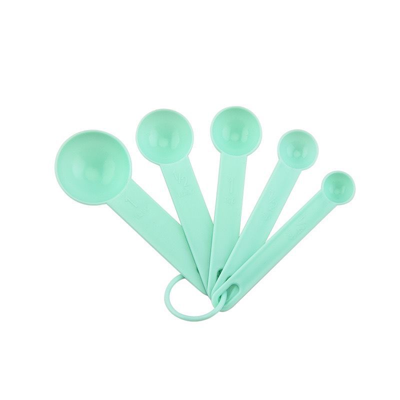 Gelas ukur plastik dan Sendok  - Kitchen Gadgets Under $10 ulasan dan harga